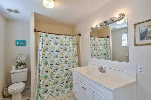 Bath - 295 River Rd, Carrabelle, FL 32322 photo 1 of 1