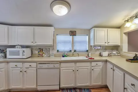 Kitchen - 295 River Rd, Carrabelle, FL 32322 photo 1 of 3