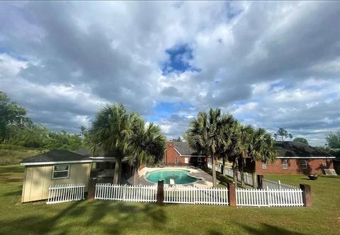 2097 River Rd, Sneads, FL 32460 photo 1