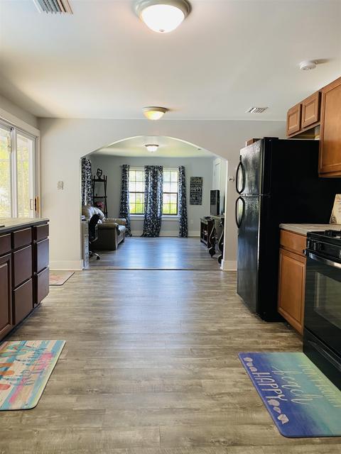 303 W Cedar St, Perry, FL 32347 photo 6