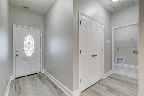 161 Sand Pine Cir, Midway, FL 32343 photo 4