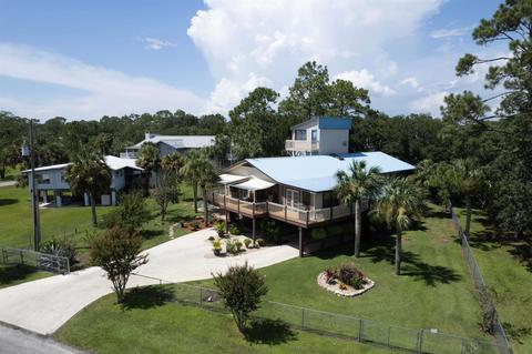 209 NW 1st Ave, Steinhatchee, FL 32359 photo 6