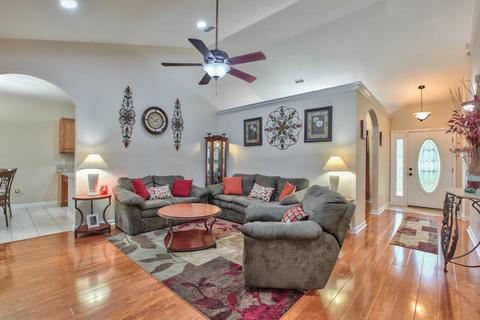 25 Sand Pine Cir, Midway, FL 32343 photo 6