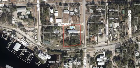 1215 SE Riverside Dr, Steinhatchee, FL 32359 photo 1