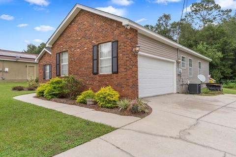 565 Sand Pine Dr, Midway, FL 32343 photo 4