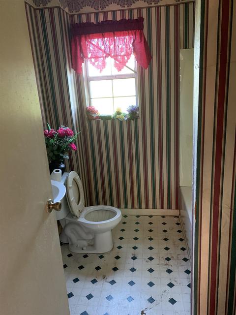703 W Duval St, Perry, FL 32347 photo 8