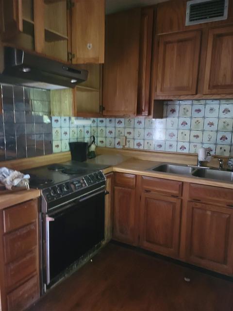 108 Susan St, Perry, FL 32348 photo 3