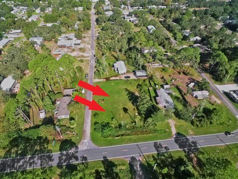 107 Carolina St, Lanark, FL 32323 photo 2