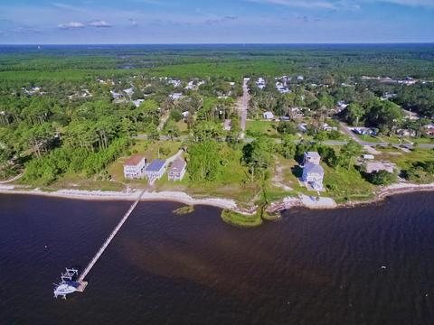 107 Carolina St, Lanark, FL 32323 photo 7