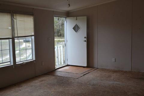 620 Deerwood Ave, Perry, FL 32348 photo 4