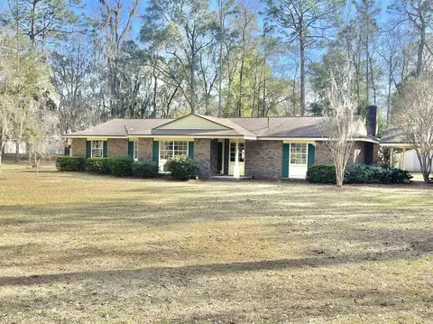 213 Pineland St, Perry, FL 32348 photo 1