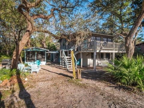 4 SE Sixth St, Steinhatchee, FL 32359 photo 1