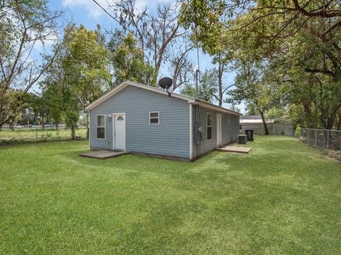 907 W Duval St, Perry, FL 32347 photo 2