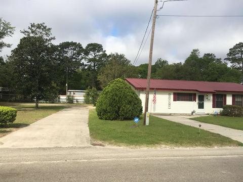 213 Susan St, Perry, FL 32348 photo 2