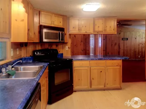4870 Sue Pridgeon Rd, Perry, FL 32347 photo 3