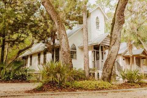 310 NE Lisette Ln, Steinhatchee, FL 32359 photo 2
