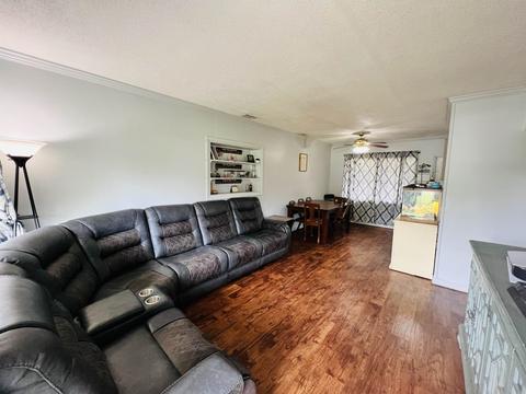 1206 N Allen St, Perry, FL 32347 photo 4