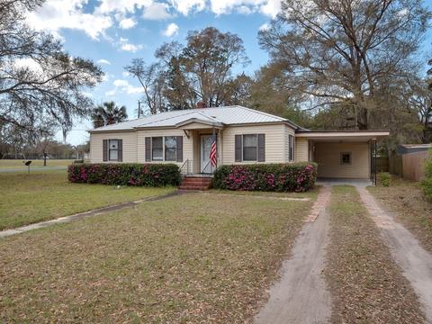 803 N Calhoun St, Perry, FL 32347 photo 1