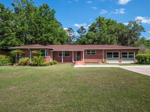 404 E Ash St, Perry, FL 32347 photo 1