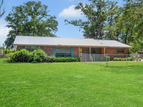 1505 Pinecrest St, Perry, FL 32347 photo 2