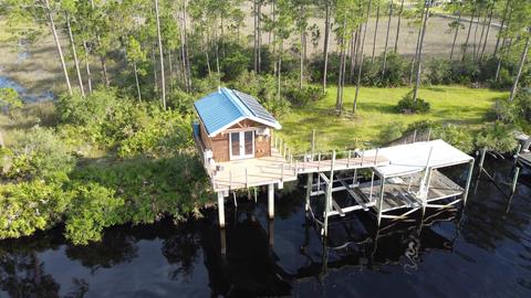 709 Mill Rd, Carrabelle, FL 32322