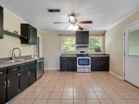 341 SE Benchmark Dr, Lee, FL 32059 photo 6