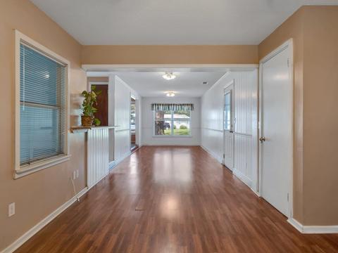 804 E Margurite St, Perry, FL 32347 photo 5