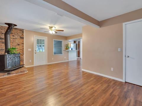 804 E Margurite St, Perry, FL 32347 photo 4