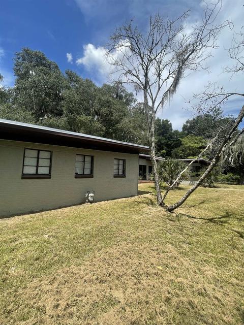 712 E Green St, Perry, FL 32347 photo 6