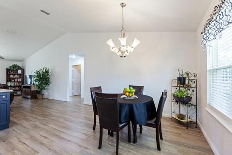 365 Rustling Pines Blvd, Midway, FL 32343 photo 9