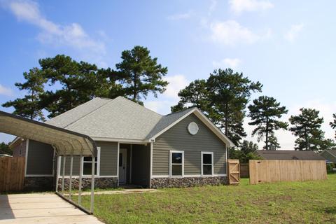 140 Slash Cir, Midway, FL 32343 photo 2