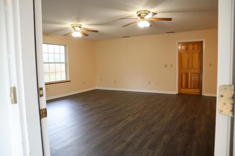 2030 W Reddick Dr, Perry, FL 32347 photo 5
