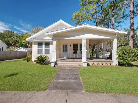 1027 N Jefferson St, Perry, FL 32347 photo 1
