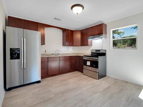 208 Second St, Perry, FL 32347 photo 5