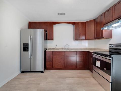 208 Second St, Perry, FL 32347 photo 6
