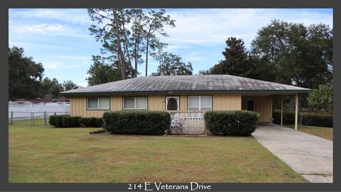 214 E Veterans Dr, Perry, FL 32347 photo 1