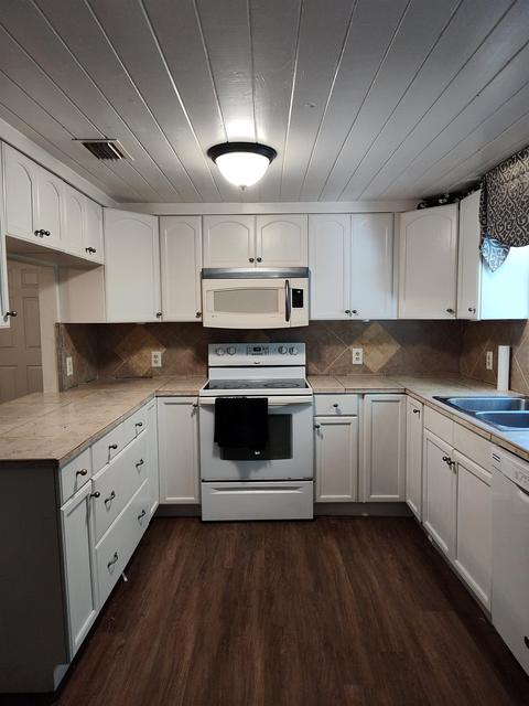 144 Pruitt Dr, Perry, FL 32348 photo 5