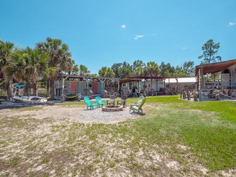 11 SE Sixth St, Steinhatchee, FL 32359 photo 2