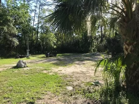 86 Ladd Dr, Saint Marks, FL 32355