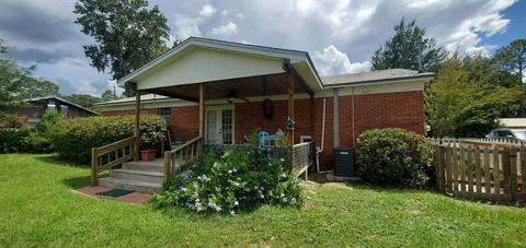 821 E Cherry St, Perry, FL 32347 photo 5