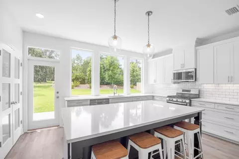 466 Grand Oaks Rd, Tallahassee, FL 32317