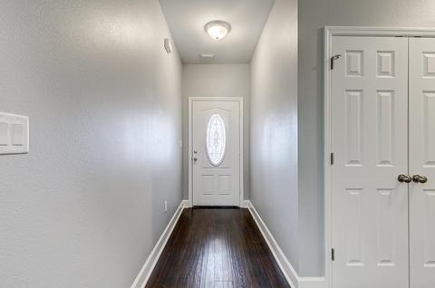 315 Sand Pine Cir, Midway, FL 32343 photo 2