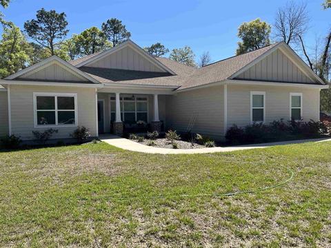 27 Honor Dr, Crawfordville, FL 32327
