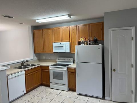 1340 Hampton Park Ln, Melbourne, FL 32940 photo 8
