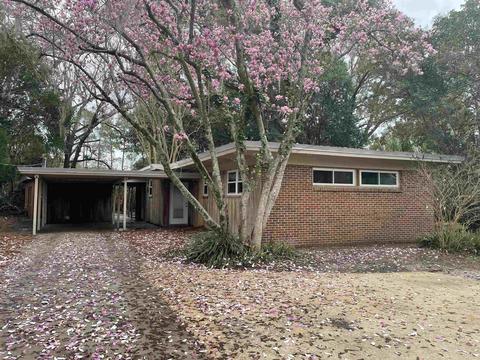 1011 High Rd, Tallahassee, FL 32304