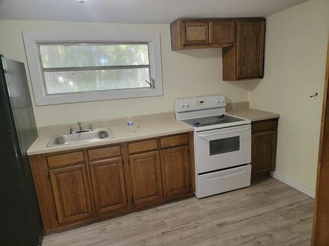 303 W Cherry St, Perry, FL 32347 photo 10