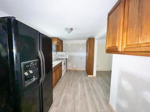 303 W Cherry St, Perry, FL 32347 photo 9