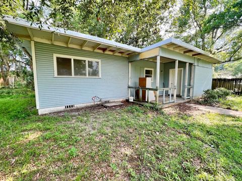 303 W Cherry St, Perry, FL 32347 photo 2