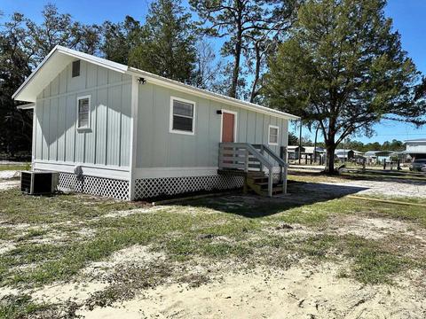 415 NW Fourth St, Steinhatchee, FL 32359 photo 5