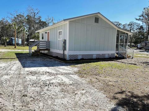 415 NW Fourth St, Steinhatchee, FL 32359 photo 3